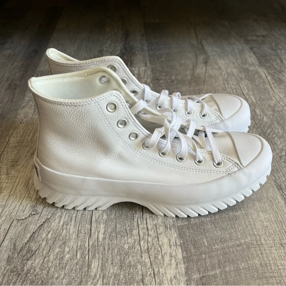 Converse Chuck Taylor All Star Lugged 2.0 Leather High Top White Size W10.5/M8.5